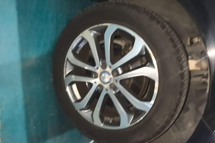 Used Mercedes-Benz GLE 2016 GLE 320 4MATIC Dynamic Edition Right Front Wheel Hub