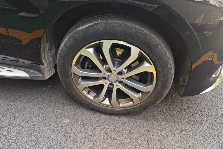 Used Mercedes-Benz GLE 2016 GLE 320 4MATIC Dynamic Edition Right Front Wheel Hub