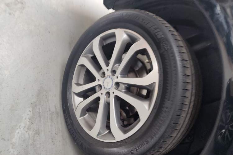 Used Mercedes-Benz GLE 2016 GLE 320 4MATIC Dynamic Edition Right Rear Wheel Hub