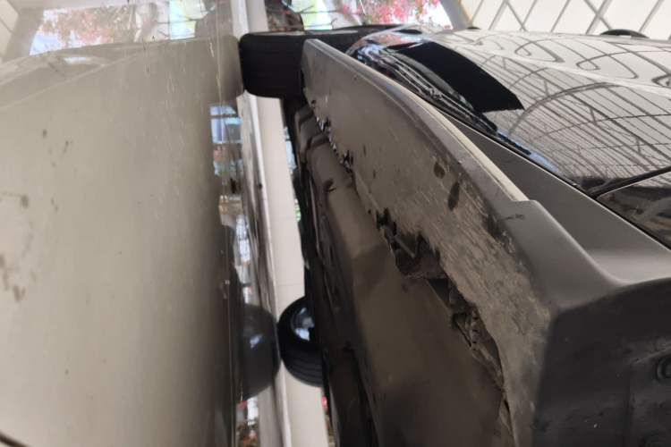 Used Mercedes-Benz GLE 2016 GLE 400 4MATIC Right Side Sill