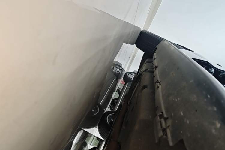 Used Mercedes-Benz GLE 2016 GLE 320 4MATIC Dynamic Edition Right Side Sill