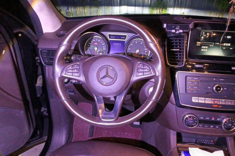 Used Mercedes-Benz GLE 2016 GLE 320 4MATIC Luxury Model Steering Wheel