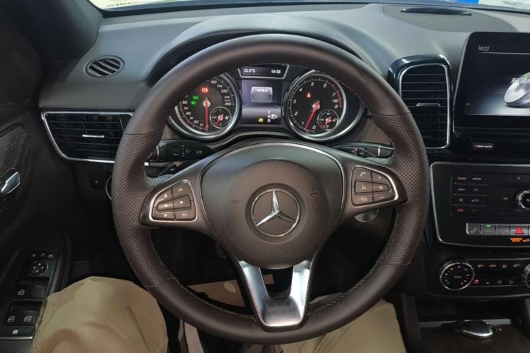Used Mercedes-Benz GLE 2016 GLE 320 4MATIC Dynamic Edition Steering Wheel