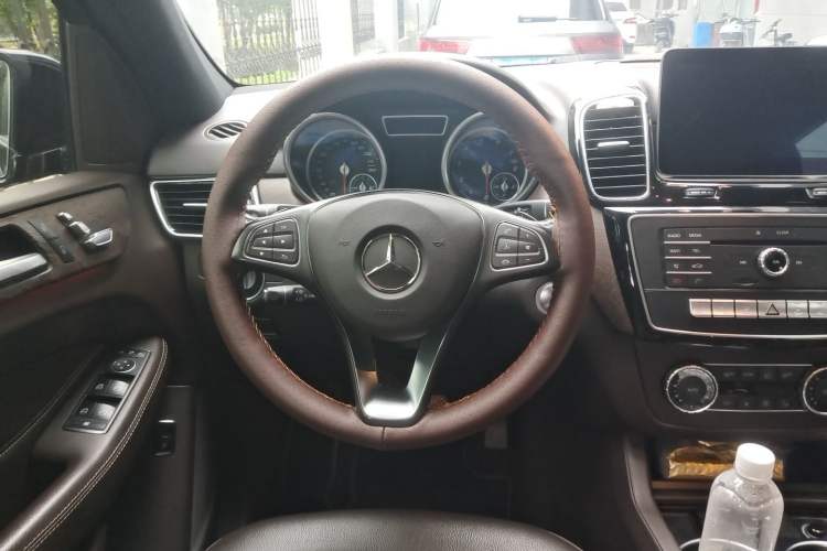 Used Mercedes-Benz GLE 2016 GLE 320 4MATIC Luxury Model Steering Wheel