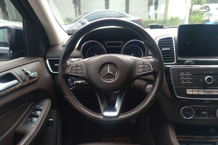 Used Mercedes-Benz GLE 2016 GLE 320 4MATIC Luxury Model Steering Wheel