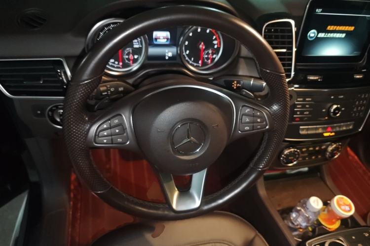 Used Mercedes-Benz GLE 2016 GLE 320 4MATIC Luxury Model Steering Wheel