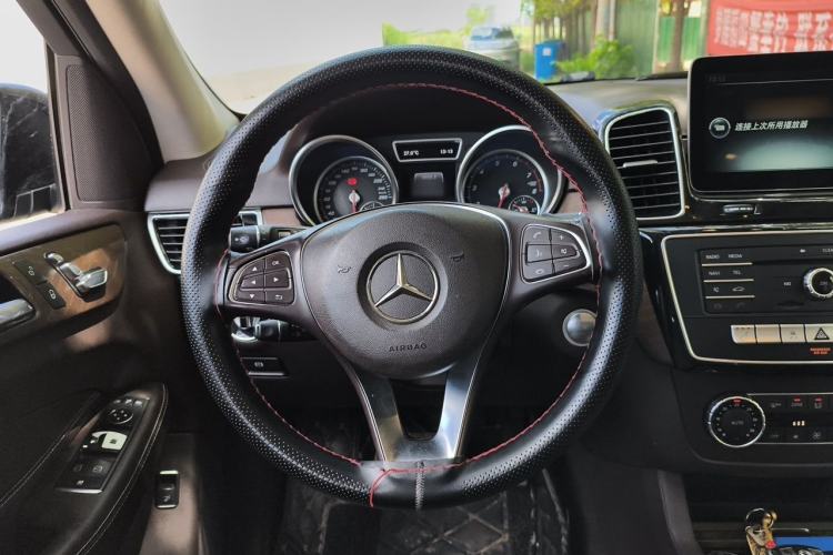 Used Mercedes-Benz GLE 2016 GLE 320 4MATIC Luxury Model Steering Wheel