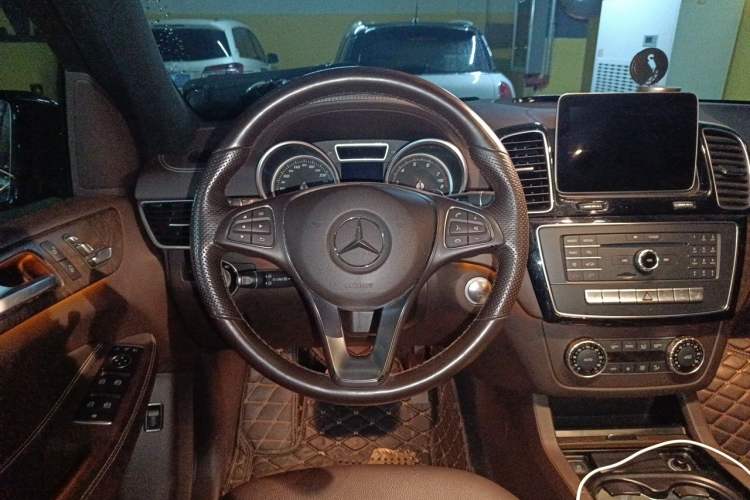 Used Mercedes-Benz GLE 2016 GLE 400 4MATIC Steering Wheel