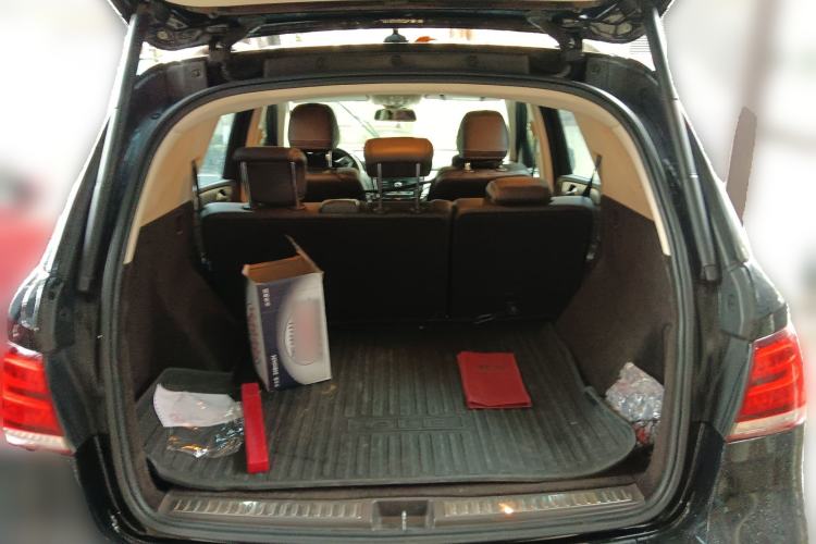 Used Mercedes-Benz GLE 2016 GLE 300 d 4MATIC Trunk