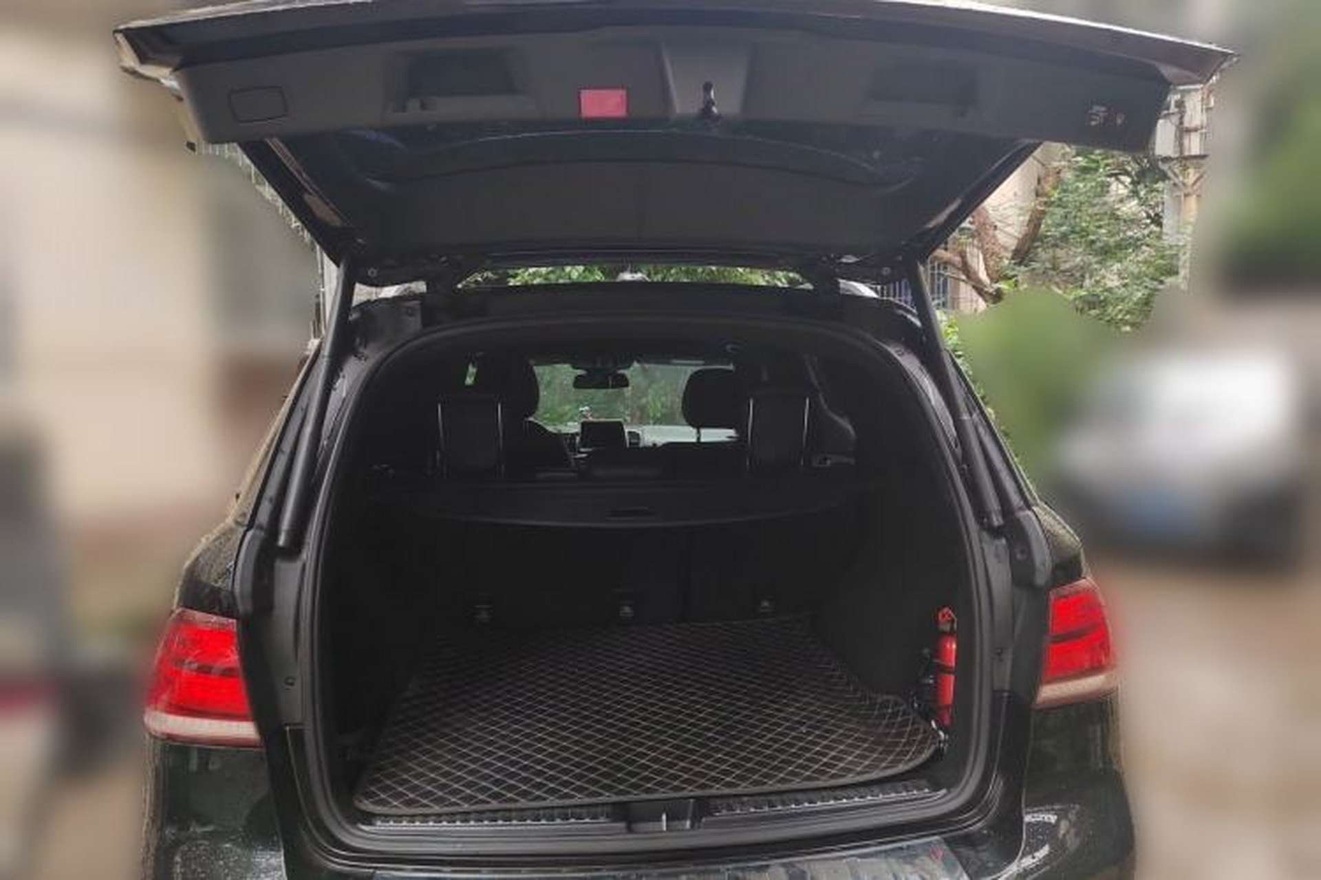 Used Mercedes-Benz GLE  Trunk