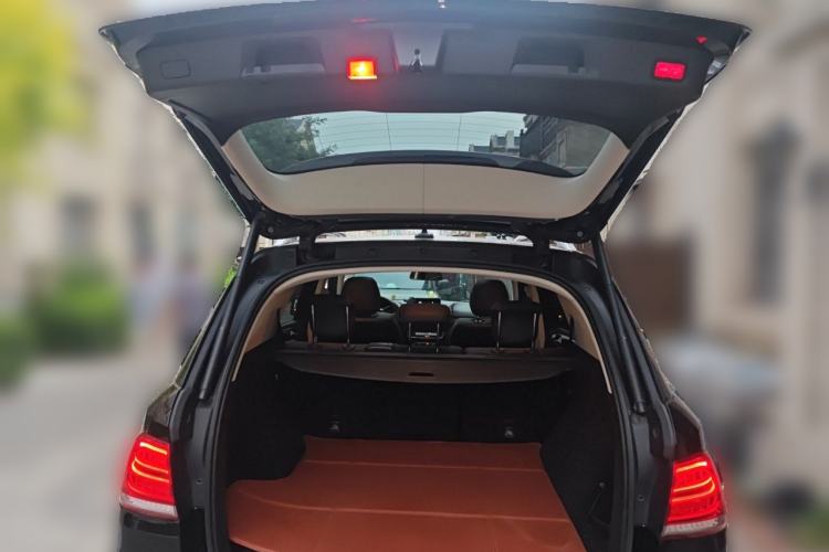 Used Mercedes-Benz GLE 2016 GLE 350 d 4MATIC Trunk
