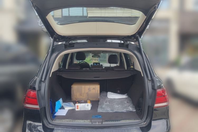 Used Mercedes-Benz GLE 2016 GLE 320 4MATIC Dynamic Edition Trunk