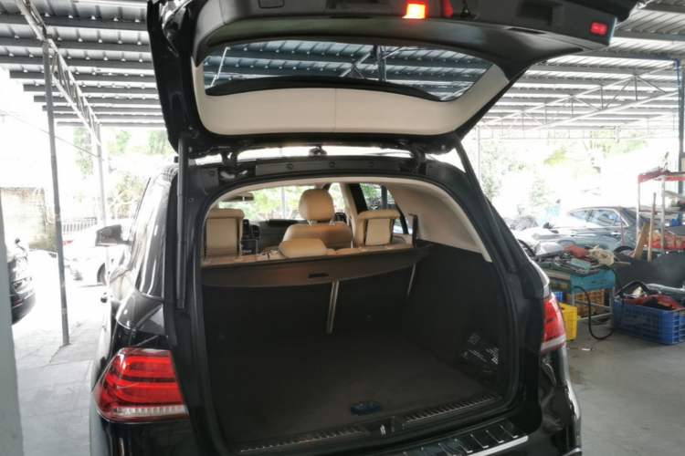 Used Mercedes-Benz GLE 2016 GLE 400 4MATIC Trunk