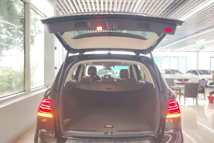 Used Mercedes-Benz GLE 2016 GLE 320 4MATIC Dynamic Edition Trunk