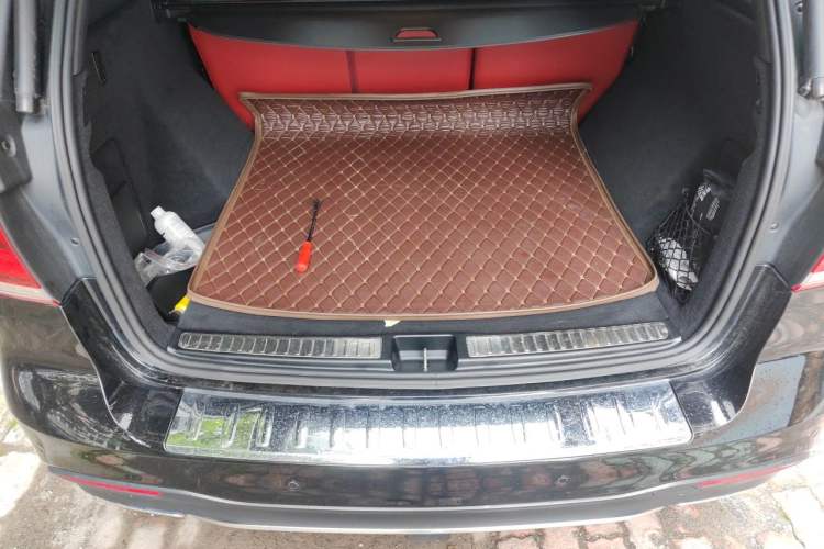 Used Mercedes-Benz GLE  Trunk