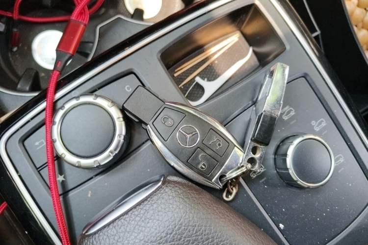Used Mercedes-Benz GLE 2016 GLE 300 d 4MATIC Vehicle Key