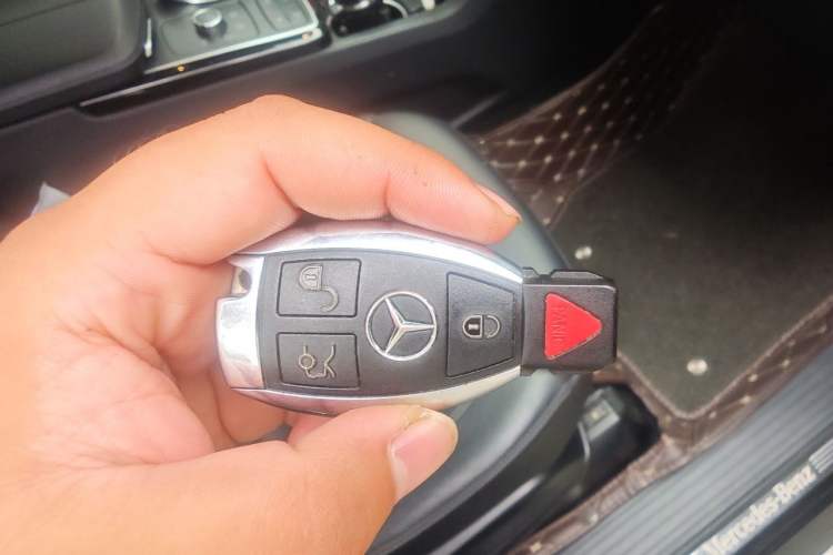 Used Mercedes-Benz GLE  Vehicle Key