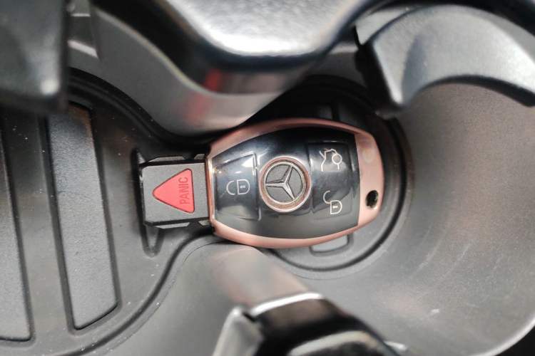 Used Mercedes-Benz GLE  Vehicle Key