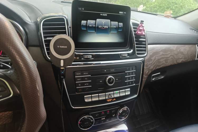Used Mercedes-Benz GLE 2016 GLE 400 4MATIC Audio And AC Panel