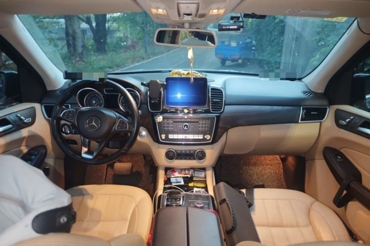 Used Mercedes-Benz GLE 2016 GLE 320 4MATIC Dynamic Edition Center Console