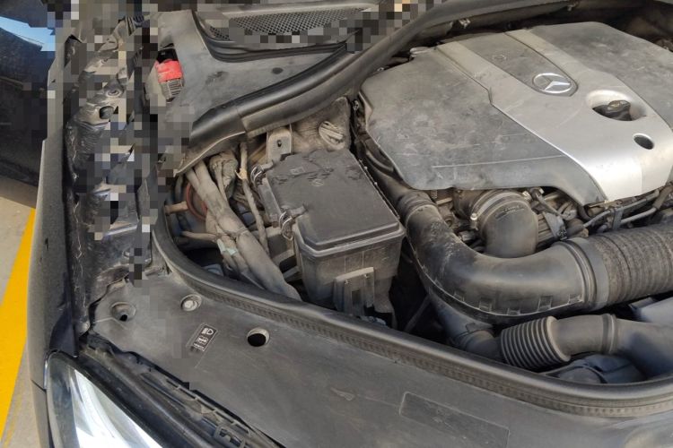 Used Mercedes-Benz GLE 2016 GLE 300 d 4MATIC Engine Bay Right