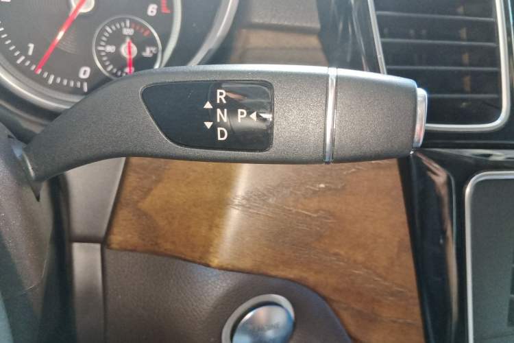 Used Mercedes-Benz GLE 2016 GLE 300 d 4MATIC Gear Lever