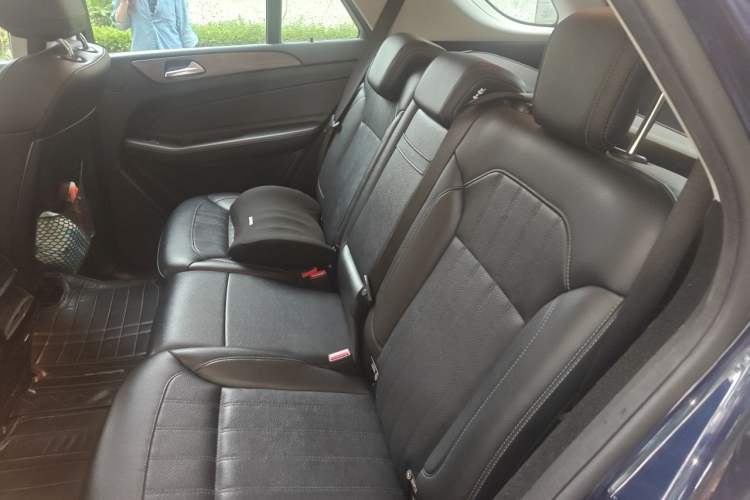 Used Mercedes-Benz GLE 2016 GLE 400 4MATIC Left Rear Seat