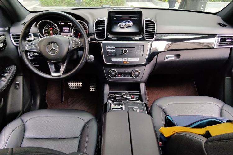 Used Mercedes-Benz GLE  Center Console
