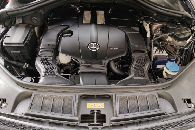 Used Mercedes-Benz GLE  Engine Bay