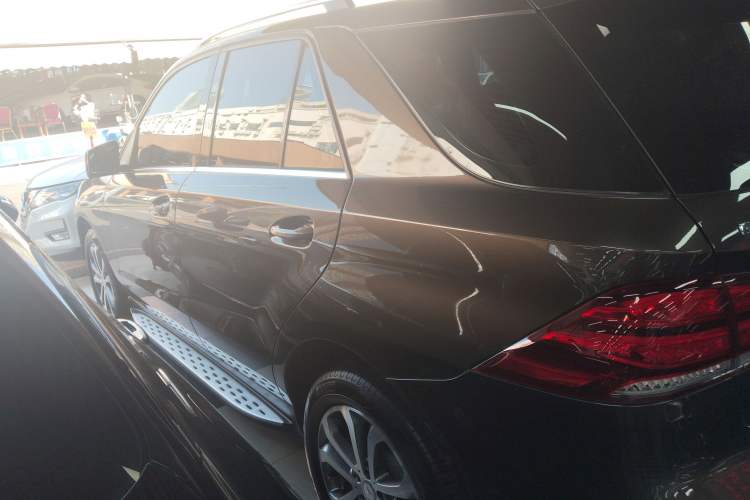 Used Mercedes-Benz GLE 2016 GLE 320 4MATIC Luxury Model Exterior 3
