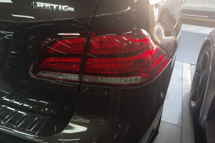 Used Mercedes-Benz GLE 2016 GLE 320 4MATIC Luxury Model Exterior 6