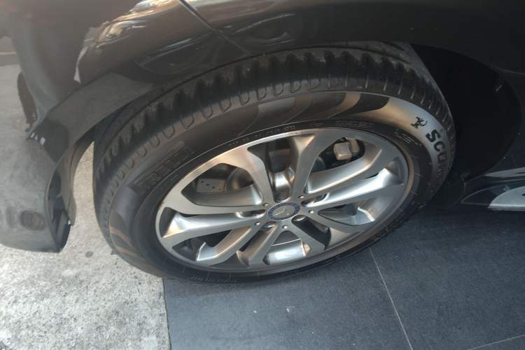 Used Mercedes-Benz GLE 2016 GLE 320 4MATIC Luxury Model Exterior 7