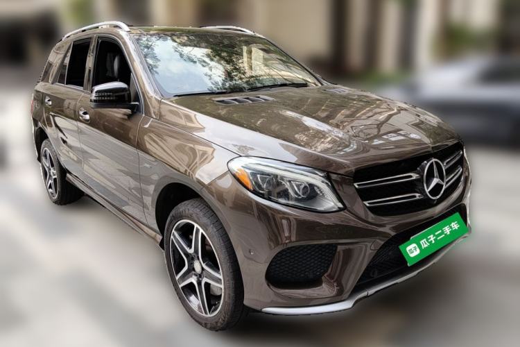 Used Mercedes-Benz GLE  Front Right 45 Deg