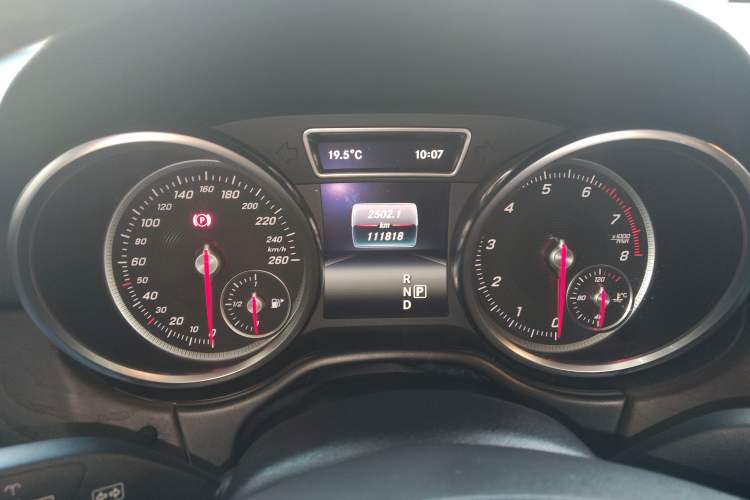 Used Mercedes-Benz GLE 2016 GLE 320 4MATIC Luxury Model Instrument Cluster