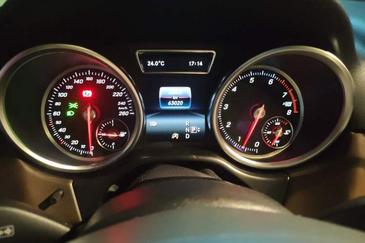 Used Mercedes-Benz GLE 2016 GLE 320 4MATIC Dynamic Edition Odometer Close Up