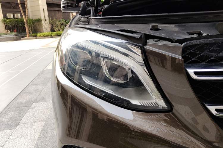 Used Mercedes-Benz GLE  Right Front Headlight