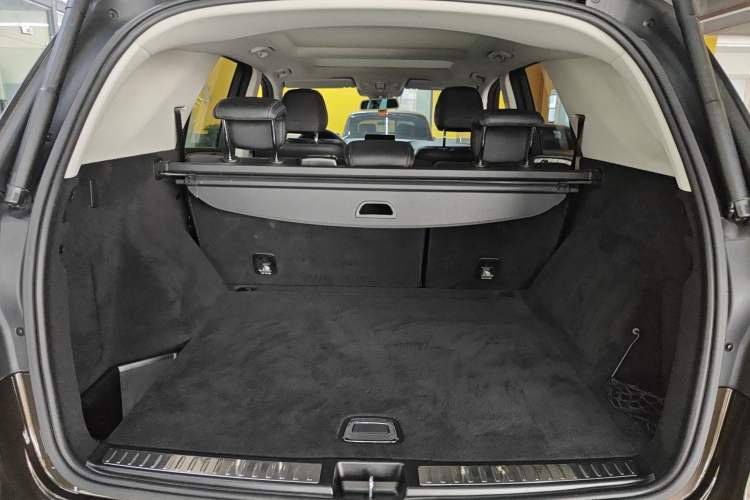 Used Mercedes-Benz GLE 2016 GLE 320 4MATIC Dynamic Edition Trunk