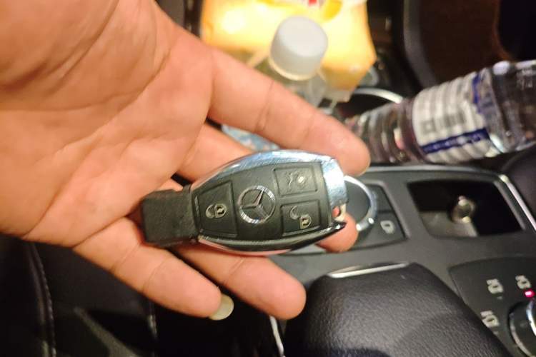 Used Mercedes-Benz GLE 2016 GLE 320 4MATIC Dynamic Edition Vehicle Key