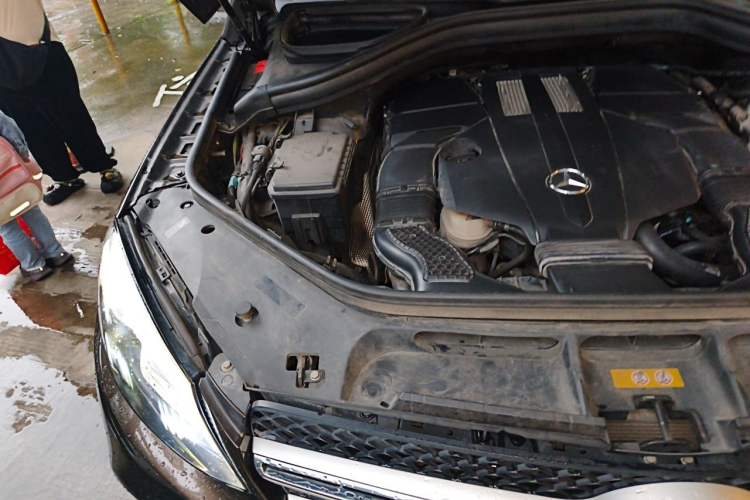 Used Mercedes-Benz GLE 2016 GLE 400 4MATIC Engine Bay Right