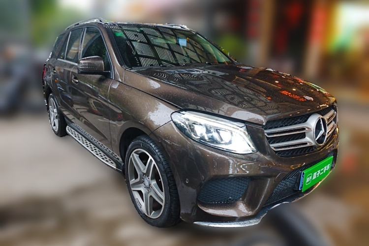 Used Mercedes-Benz GLE 2016 GLE 400 4MATIC Front Right 45 Deg