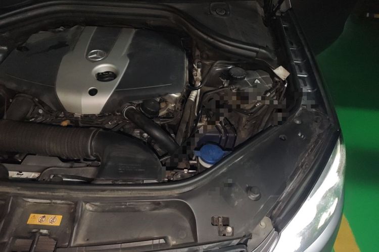 Used Mercedes-Benz GLE 2016 GLE 300 d 4MATIC Engine Bay Left