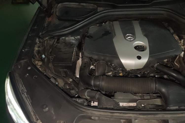 Used Mercedes-Benz GLE 2016 GLE 300 d 4MATIC Engine Bay Right