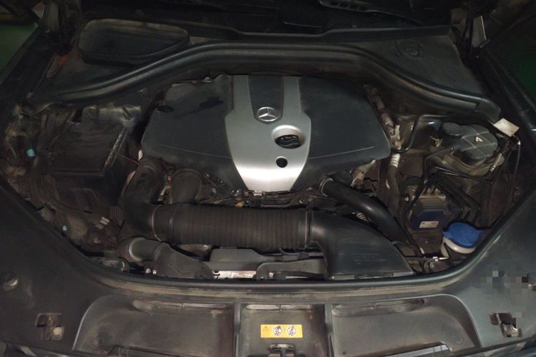 Used Mercedes-Benz GLE 2016 GLE 300 d 4MATIC Engine Bay