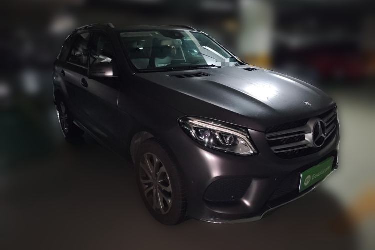 Used Mercedes-Benz GLE 2016 GLE 300 d 4MATIC Front Right 45 Deg
