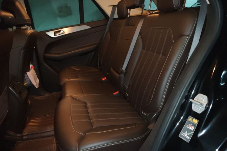 Used Mercedes-Benz GLE 2016 GLE 300 d 4MATIC Left Rear Seat
