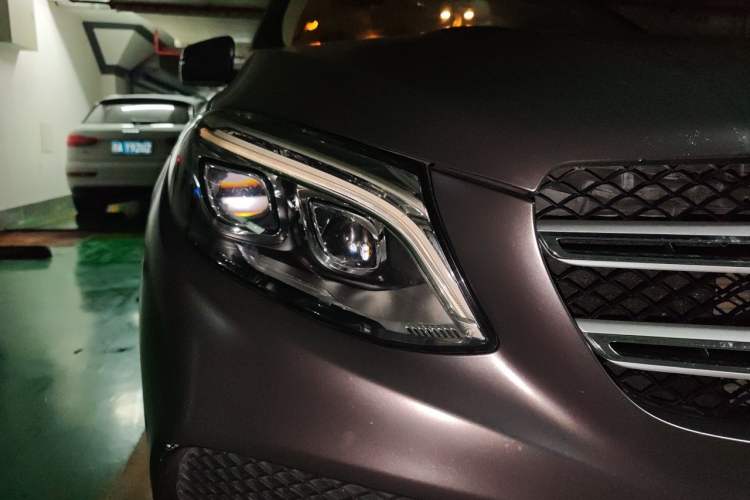 Used Mercedes-Benz GLE 2016 GLE 300 d 4MATIC Right Front Headlight