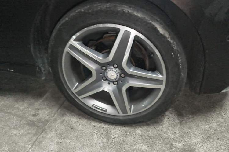 Used Mercedes-Benz GLE 2016 GLE 400 4MATIC Right Front Wheel Hub