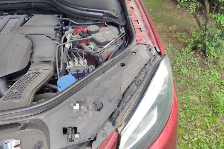 Used Mercedes-Benz GLE 2016 GLE 320 4MATIC Dynamic Edition Engine Bay Left