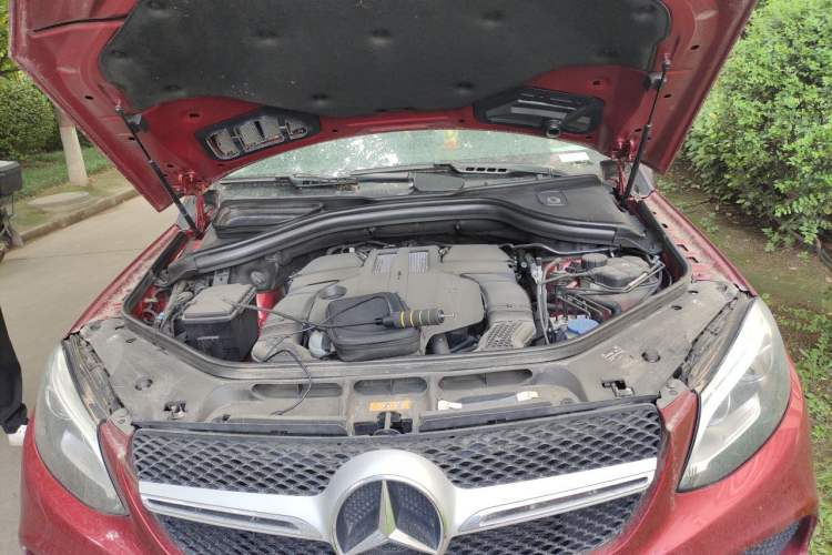 Used Mercedes-Benz GLE 2016 GLE 320 4MATIC Dynamic Edition Engine Bay