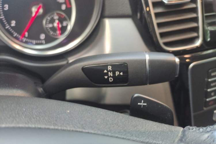 Used Mercedes-Benz GLE 2016 GLE 320 4MATIC Dynamic Edition Gear Lever